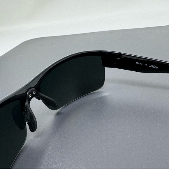 Hobie Wharf Black needs nose pads some scratches on lenses for parts or restore - Picture 2 of 14